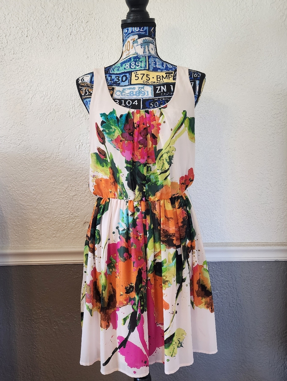 Sleeveless White Floral Paint-Splash Dress